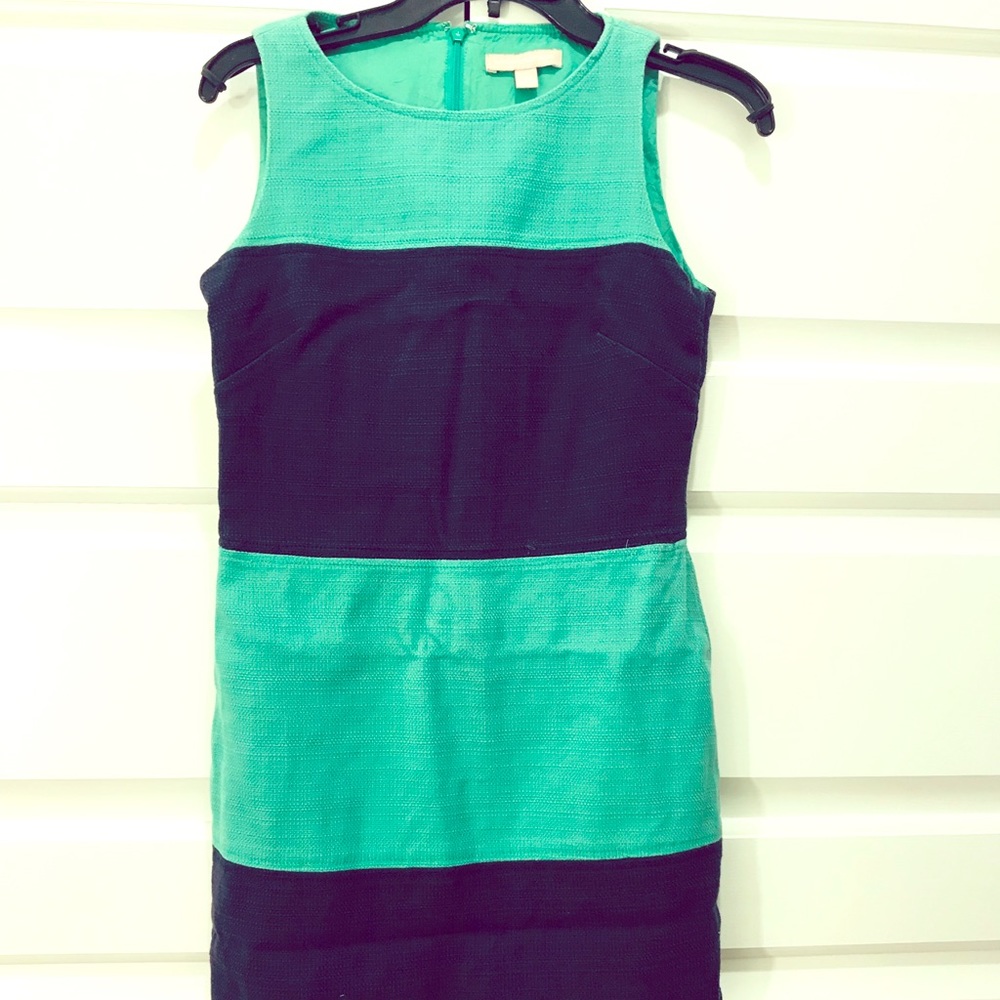 Sleeveless banana republic navy stripe dress.